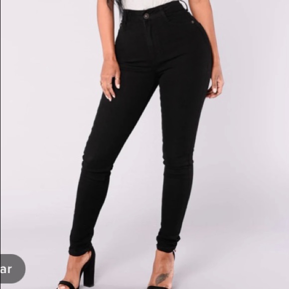 FASHION NOVA high waisted black jeans SIZE ONE - Picture 1 of 5